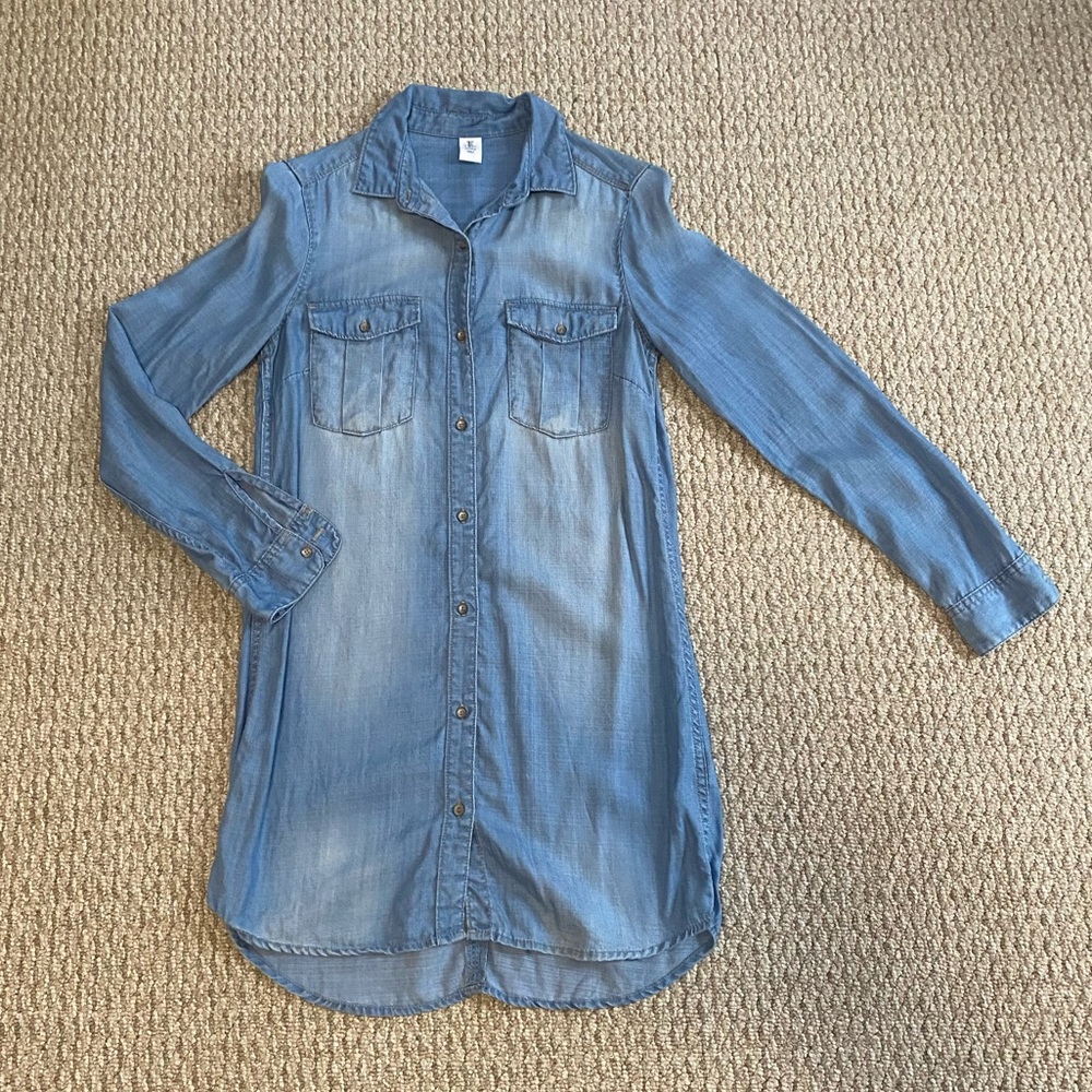 EUC H&M Chambray Tunic Size 4 Small button up, longer length great with leggings